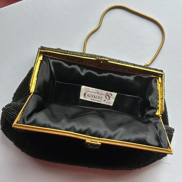 Vintage Calvaire New York beaded purse. Made in France. - Picture 5 of 5